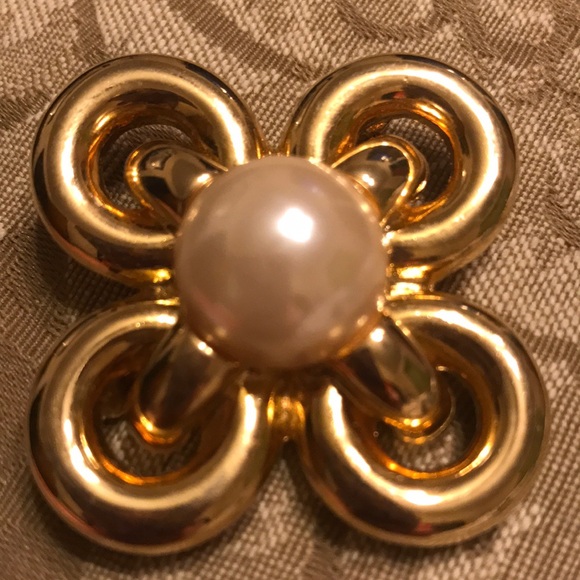 Joan Rivers Pin - Picture 2 of 4